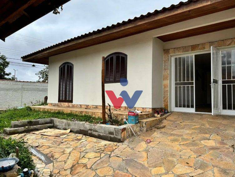 Casa à venda com 3 quartos, 170m² - Foto 4