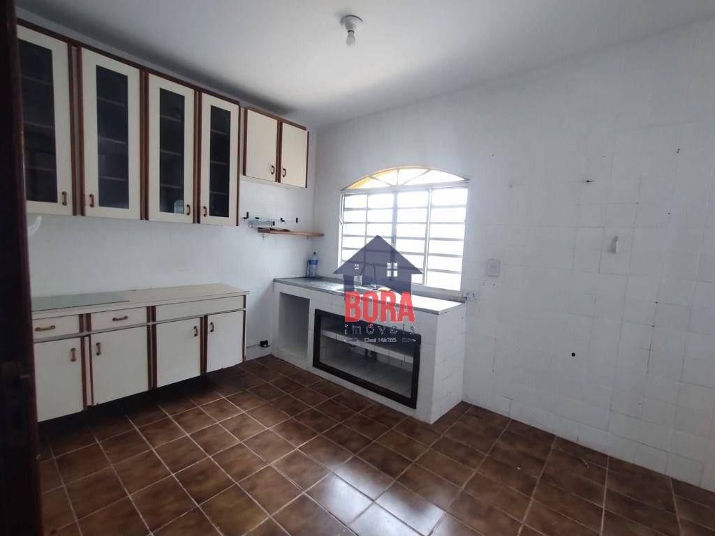 Casa para alugar com 3 quartos, 280m² - Foto 13