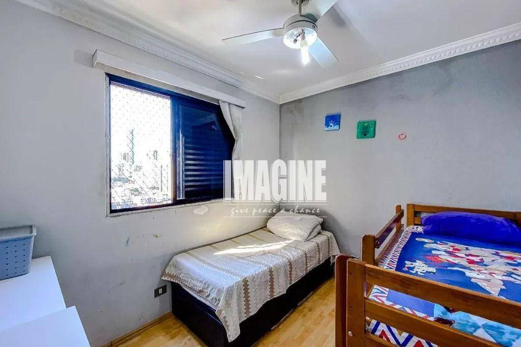 Apartamento à venda com 3 quartos, 107m² - Foto 6