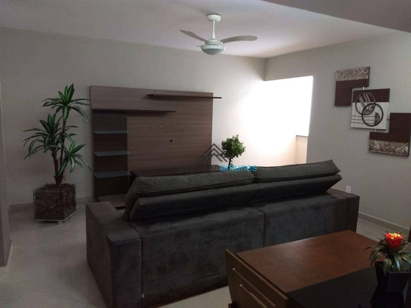 Apartamento à venda com 2 quartos, 67m² - Foto 2