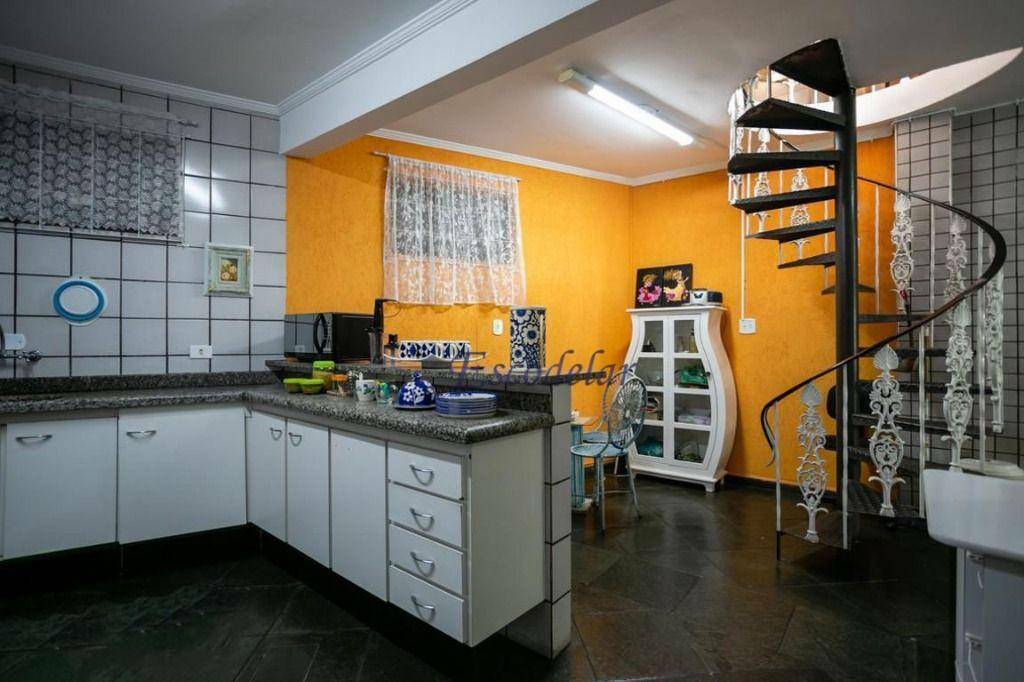 Sobrado à venda com 3 quartos, 220m² - Foto 2