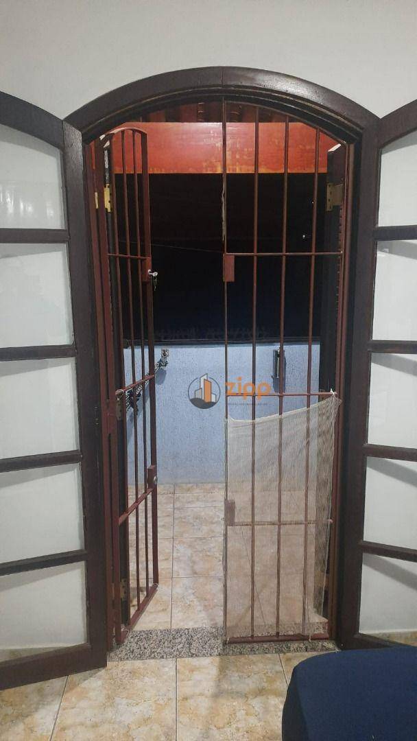 Sobrado à venda com 3 quartos, 200m² - Foto 28