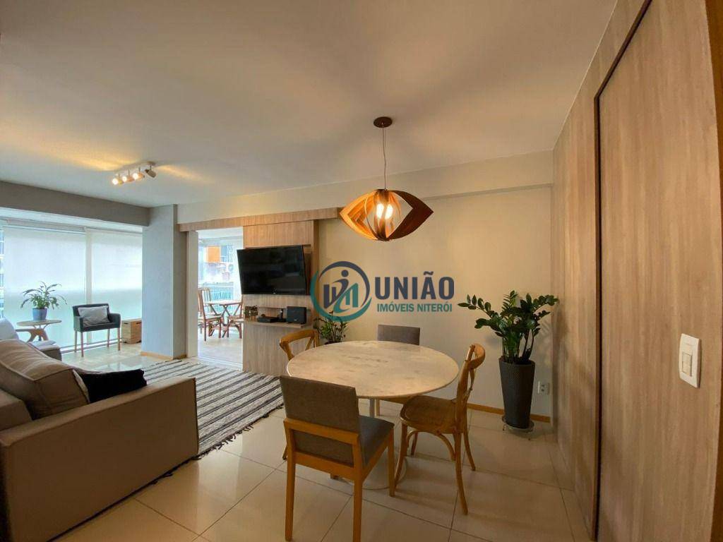 Apartamento à venda com 3 quartos, 105m² - Foto 3