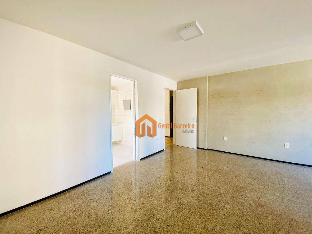 Apartamento à venda com 3 quartos, 98m² - Foto 4