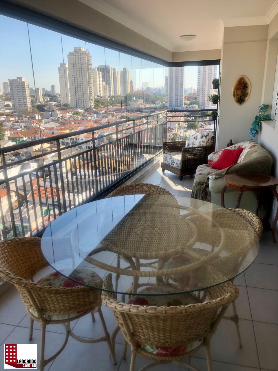 Apartamento à venda com 3 quartos, 133m² - Foto 1