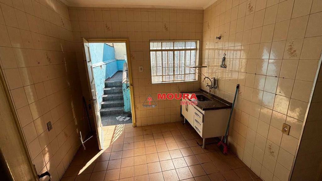 Casa à venda com 4 quartos, 170m² - Foto 7