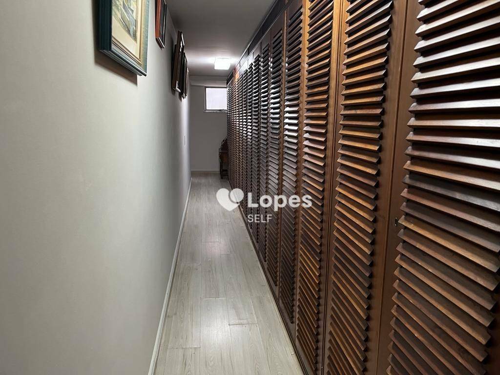 Apartamento à venda com 3 quartos, 197m² - Foto 5