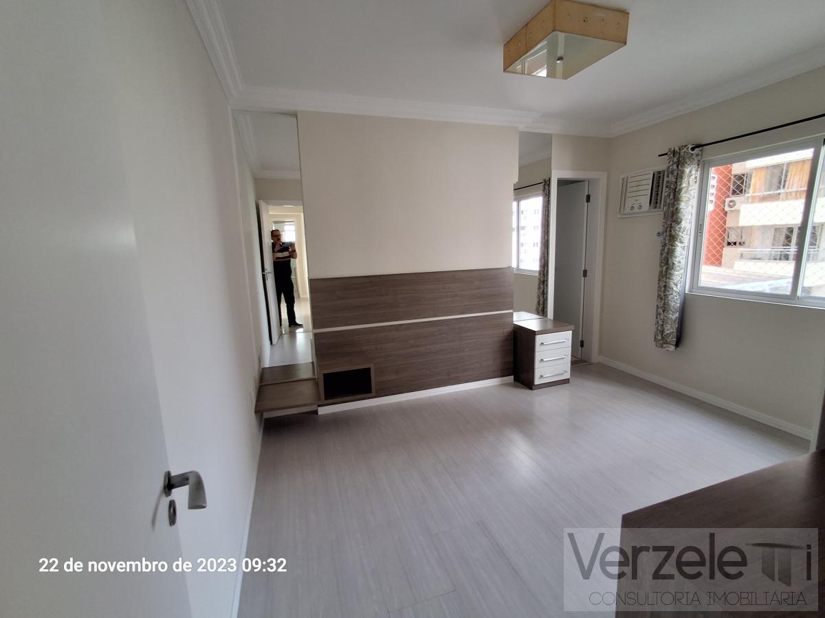 Apartamento à venda com 3 quartos, 105m² - Foto 31