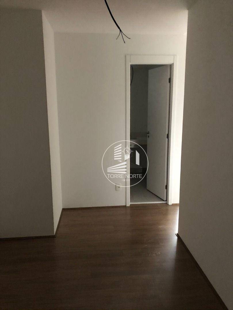 Apartamento à venda com 3 quartos, 150m² - Foto 17