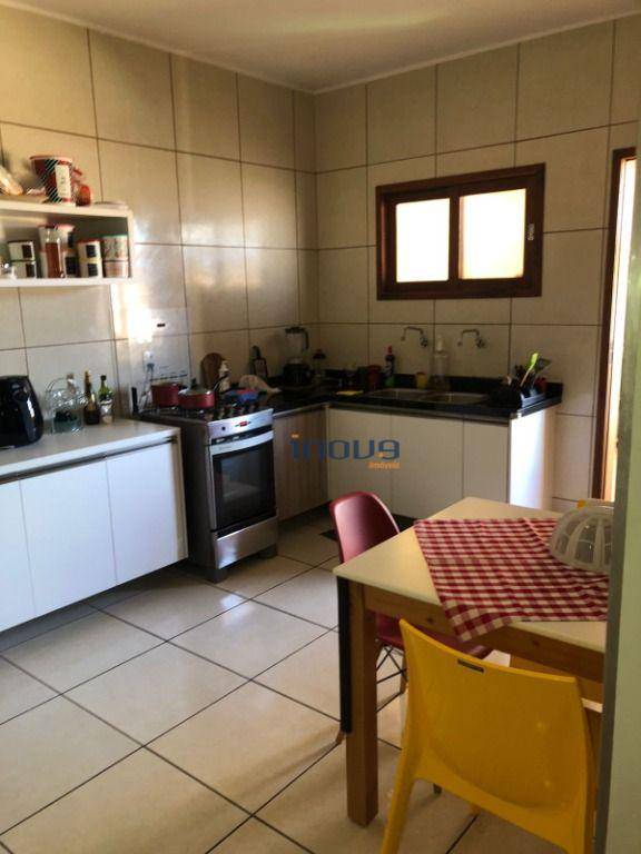 Casa à venda com 5 quartos, 272m² - Foto 24