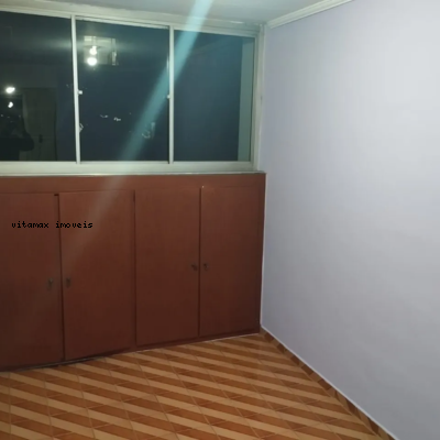 Apartamento à venda com 3 quartos, 63m² - Foto 2