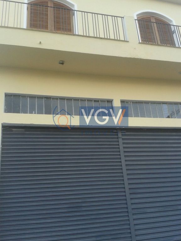 Casa à venda e aluguel com 3 quartos, 200m² - Foto 12