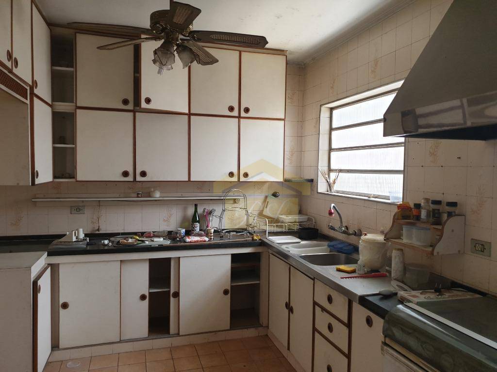 Sobrado à venda e aluguel com 3 quartos, 218m² - Foto 7