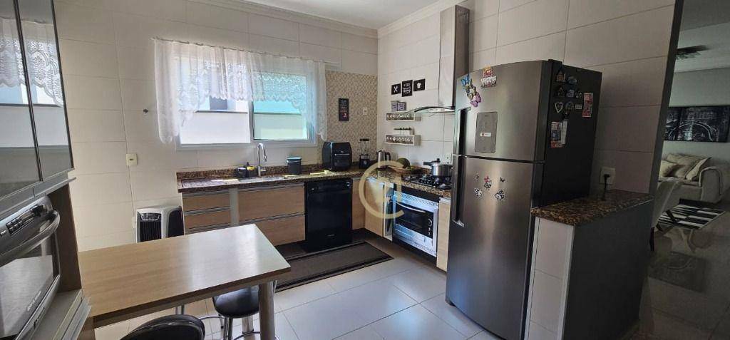 Casa de Condomínio à venda com 3 quartos, 245m² - Foto 5