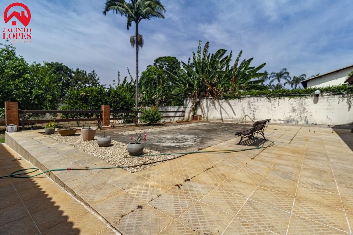 Casa à venda com 6 quartos, 450m² - Foto 5