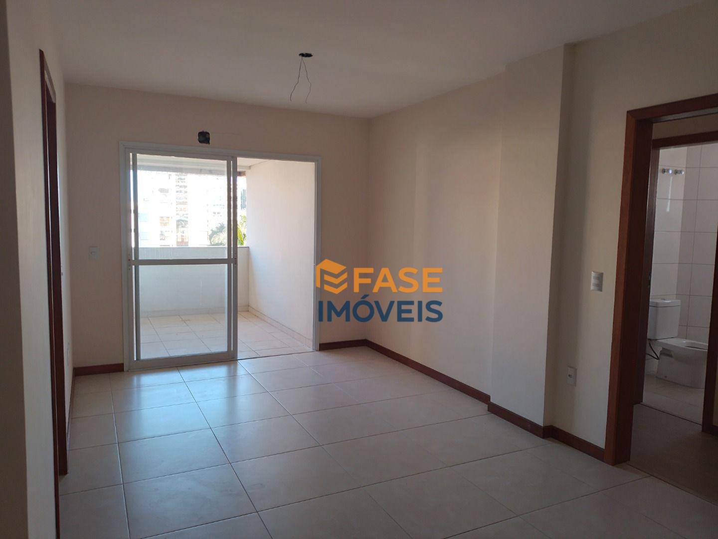 Apartamento à venda com 3 quartos, 121m² - Foto 6