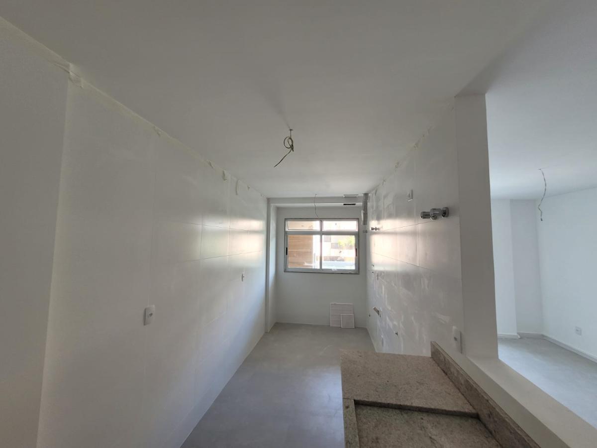 Apartamento à venda com 3 quartos, 109m² - Foto 6