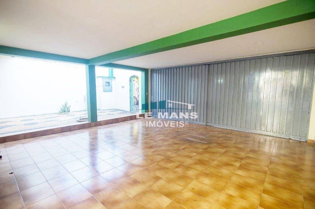 Casa à venda com 5 quartos, 295m² - Foto 2