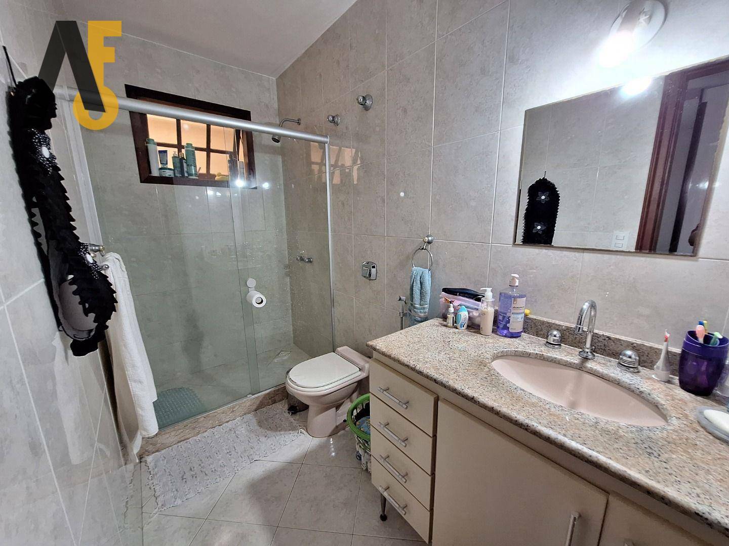 Casa de Condomínio à venda com 3 quartos, 360m² - Foto 9