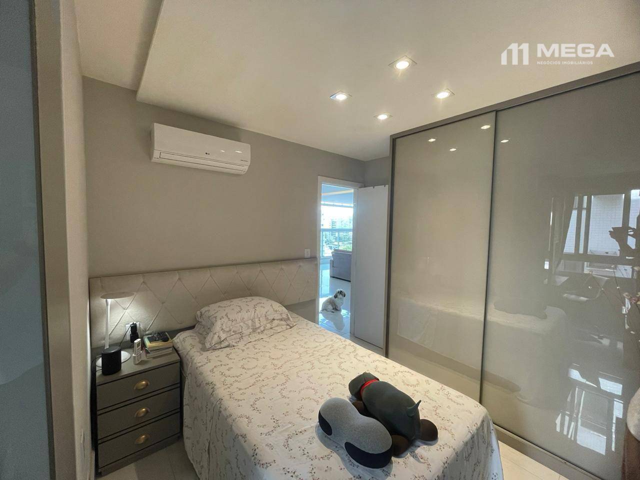 Apartamento à venda com 3 quartos, 130m² - Foto 11