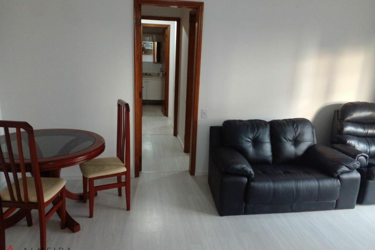 Apartamento à venda com 2 quartos, 63m² - Foto 3