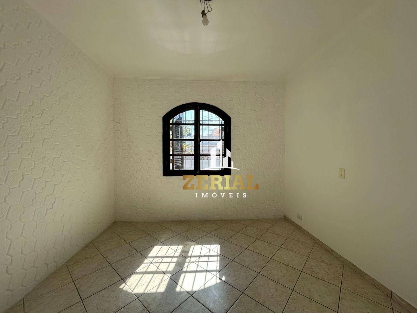 Casa para alugar com 2 quartos, 150m² - Foto 4