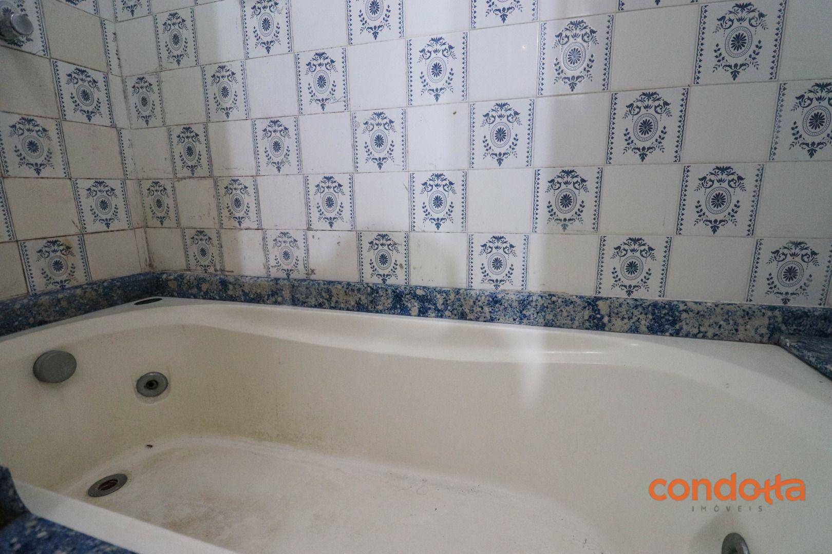 Casa para alugar com 4 quartos, 292m² - Foto 18