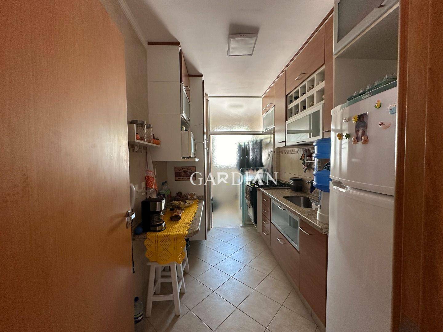 Apartamento à venda com 2 quartos, 75m² - Foto 13