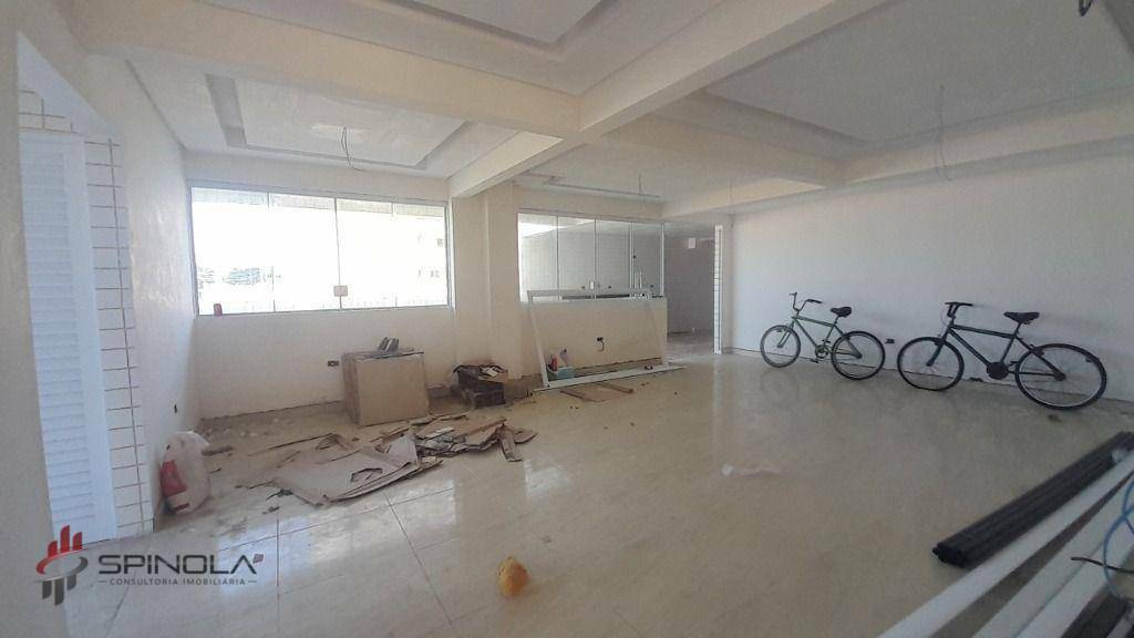 Apartamento à venda com 2 quartos, 75m² - Foto 13