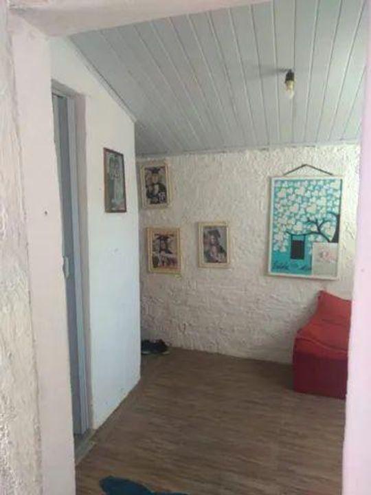 Casa à venda com 2 quartos, 210m² - Foto 2