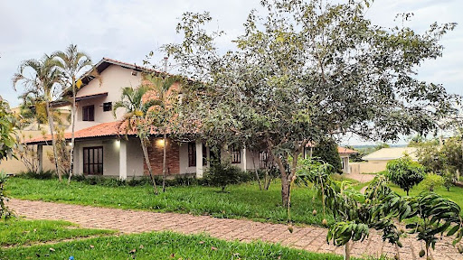 Casa de Condomínio à venda e aluguel com 4 quartos, 780m² - Foto 2