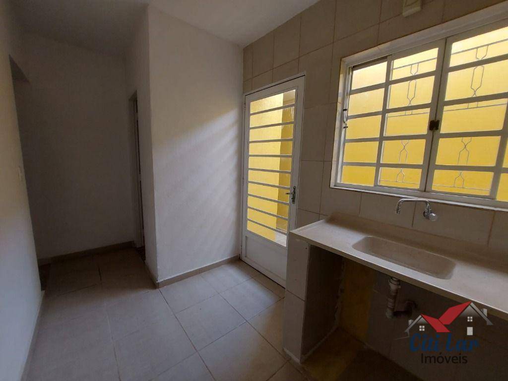 Sobrado para alugar com 2 quartos, 63m² - Foto 5