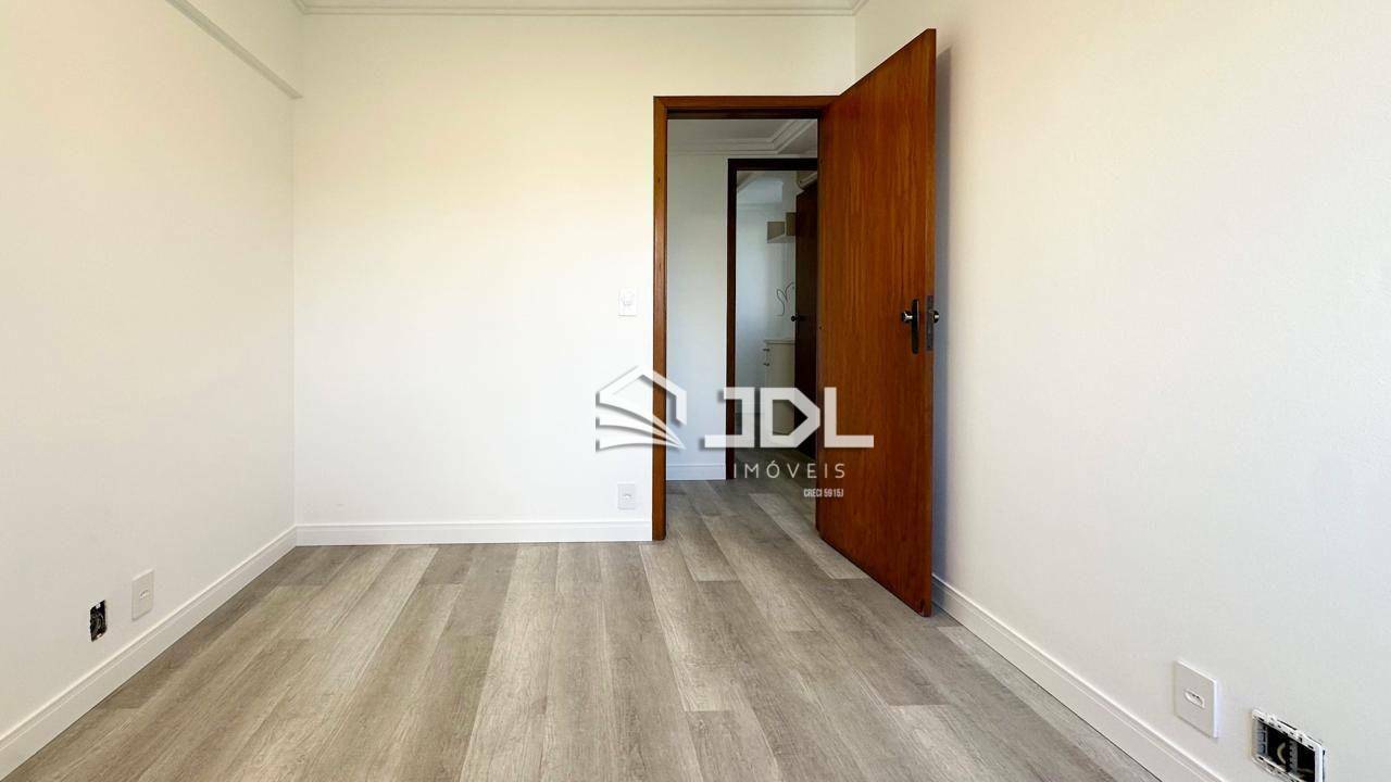 Apartamento à venda com 3 quartos, 96m² - Foto 9