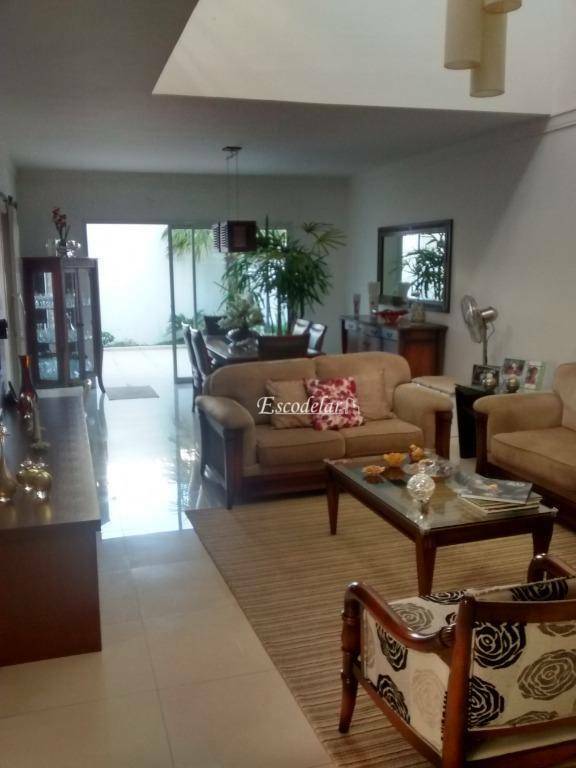 Casa de Condomínio à venda com 4 quartos, 300m² - Foto 4