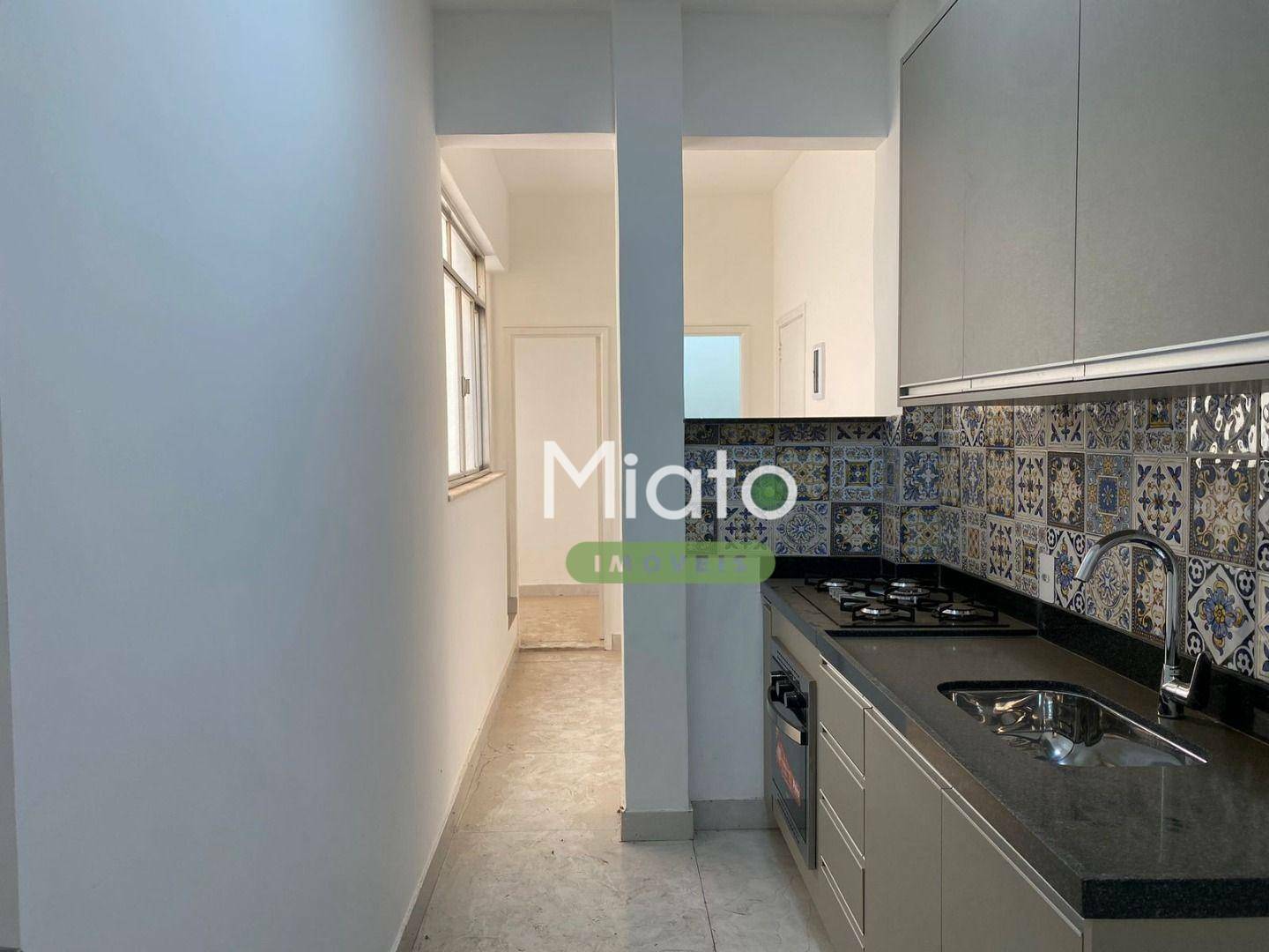 Apartamento à venda com 2 quartos, 63m² - Foto 5