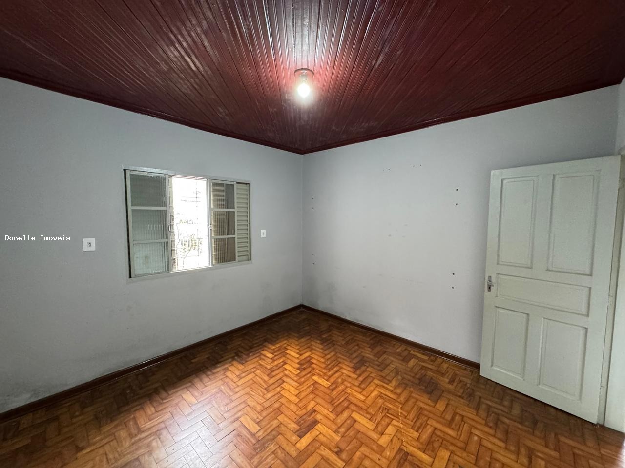 Casa para alugar com 3 quartos, 90m² - Foto 12