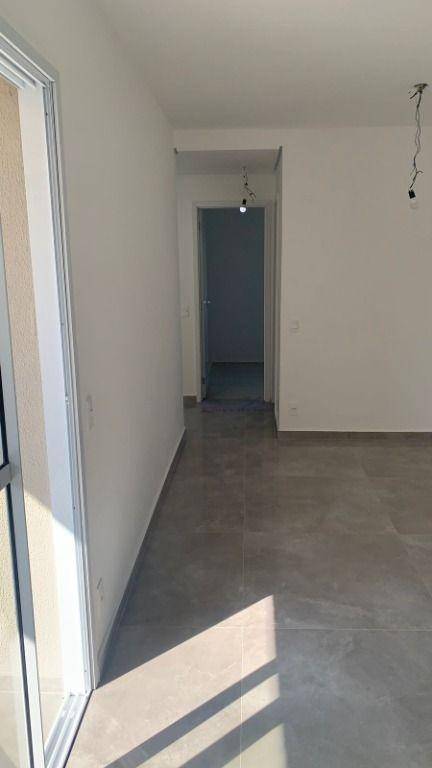 Apartamento à venda com 2 quartos, 76m² - Foto 4