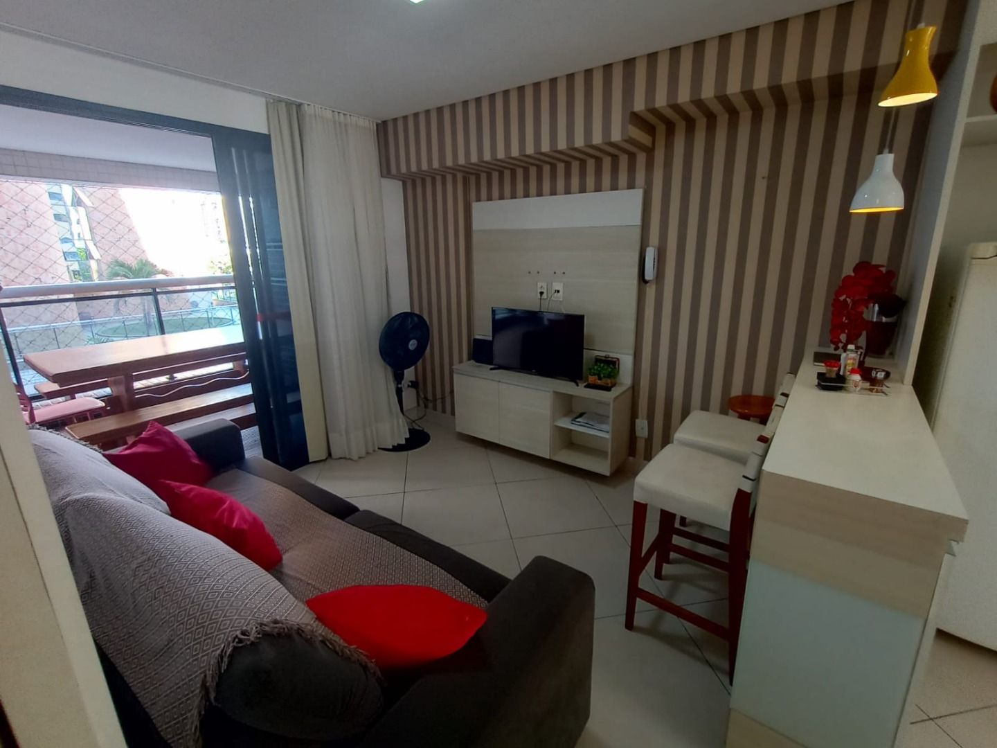 Apartamento à venda com 2 quartos, 66m² - Foto 3