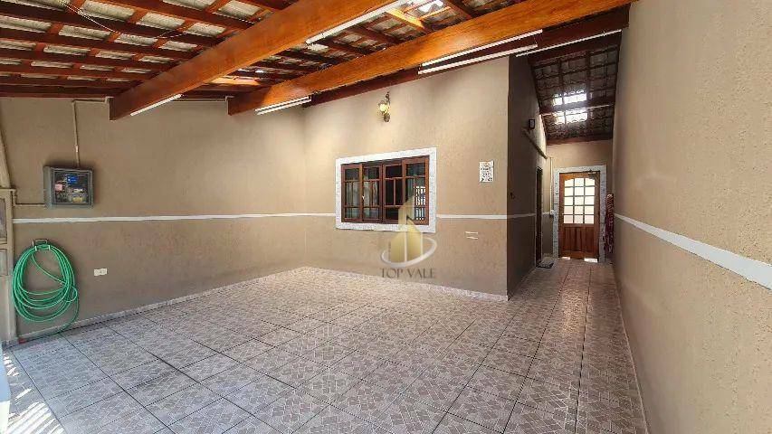 Casa à venda com 3 quartos, 90m² - Foto 1