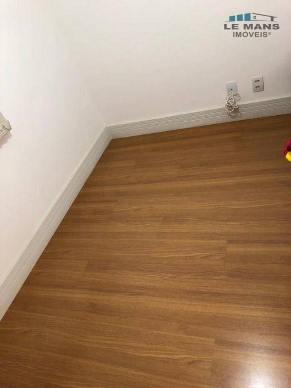 Apartamento à venda com 2 quartos, 63m² - Foto 28