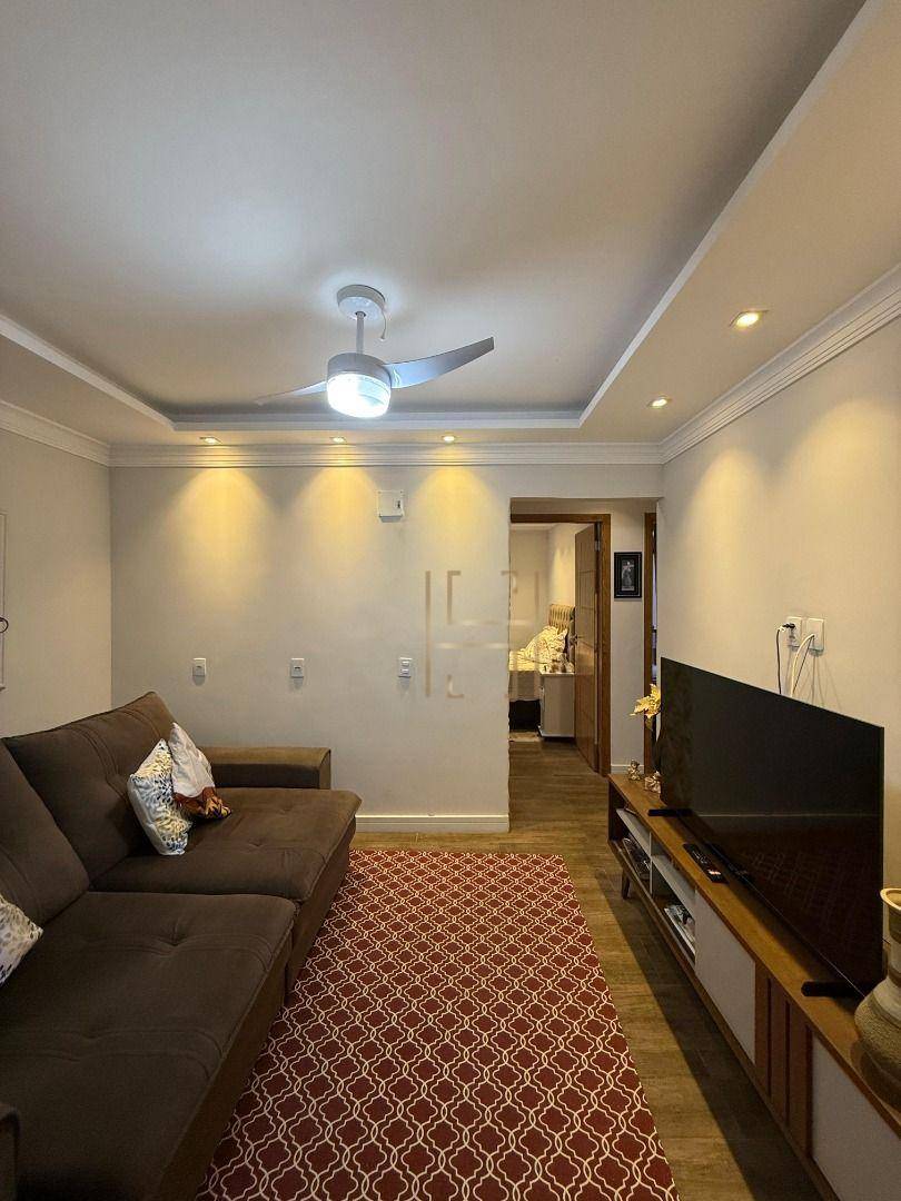 Casa, 3 quartos, 242 m² - Foto 1