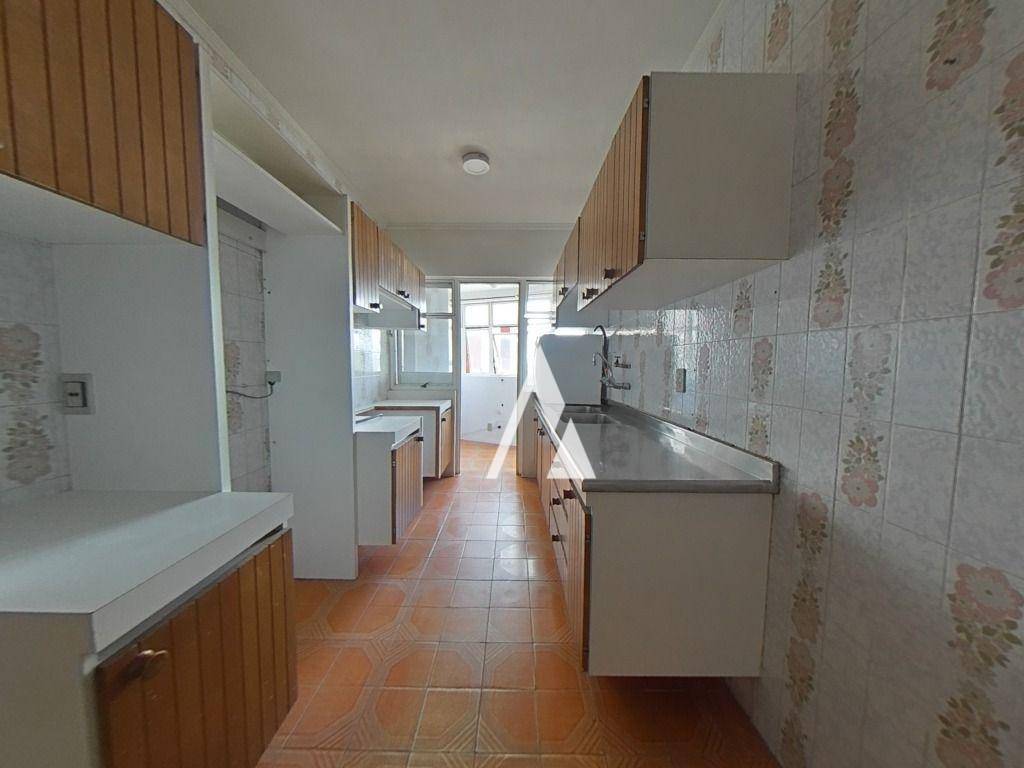 Apartamento à venda com 3 quartos, 146m² - Foto 8