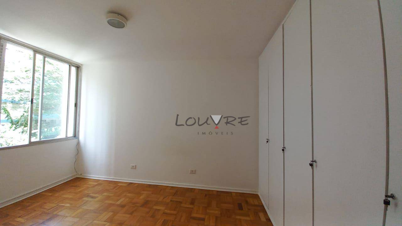 Apartamento para alugar com 3 quartos, 135m² - Foto 11