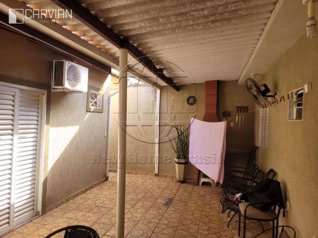 Casa à venda com 3 quartos, 185m² - Foto 14