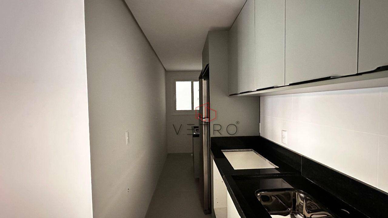 Apartamento à venda com 1 quarto, 54m² - Foto 4