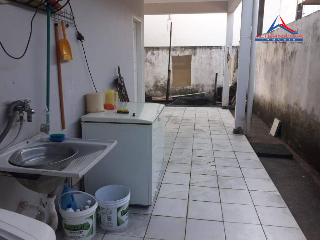 Casa à venda com 3 quartos, 450m² - Foto 21