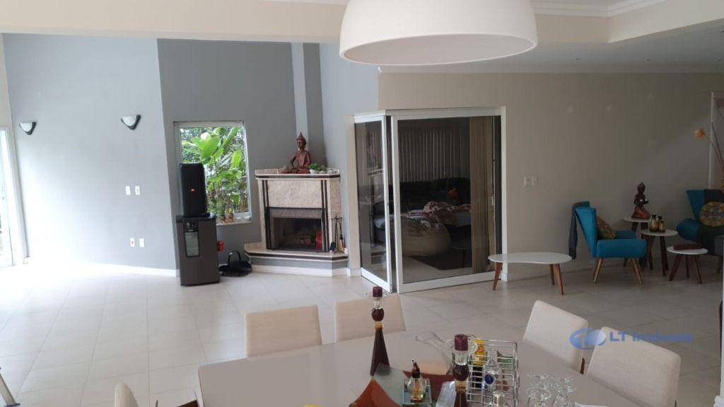 Casa de Condomínio à venda com 4 quartos, 384m² - Foto 3