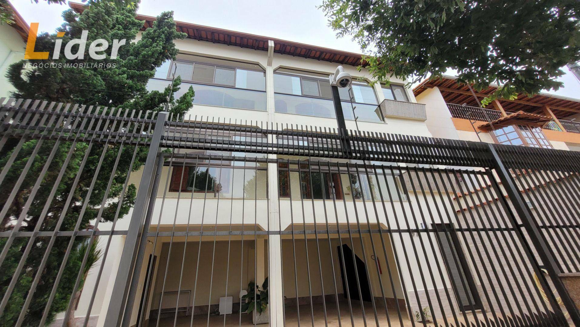 Casa à venda com 4 quartos, 279m² - Foto 3