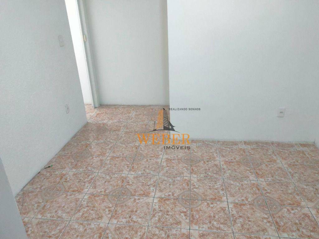 Sobrado à venda com 8 quartos, 250m² - Foto 15