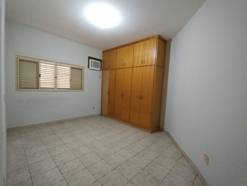 Casa à venda com 3 quartos, 250m² - Foto 13